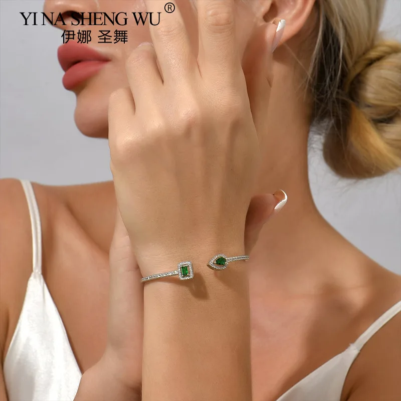 กำไลข้อมือเพชรสังเคราะห์สีเขียว/สีขาว/สีฟ้าสุดหรูสำหรับผู้หญิงสร้อยข้อมือคุณภาพดีเครื่องประดับมือผู้หญิงของขวัญวันวาเลนไทน์