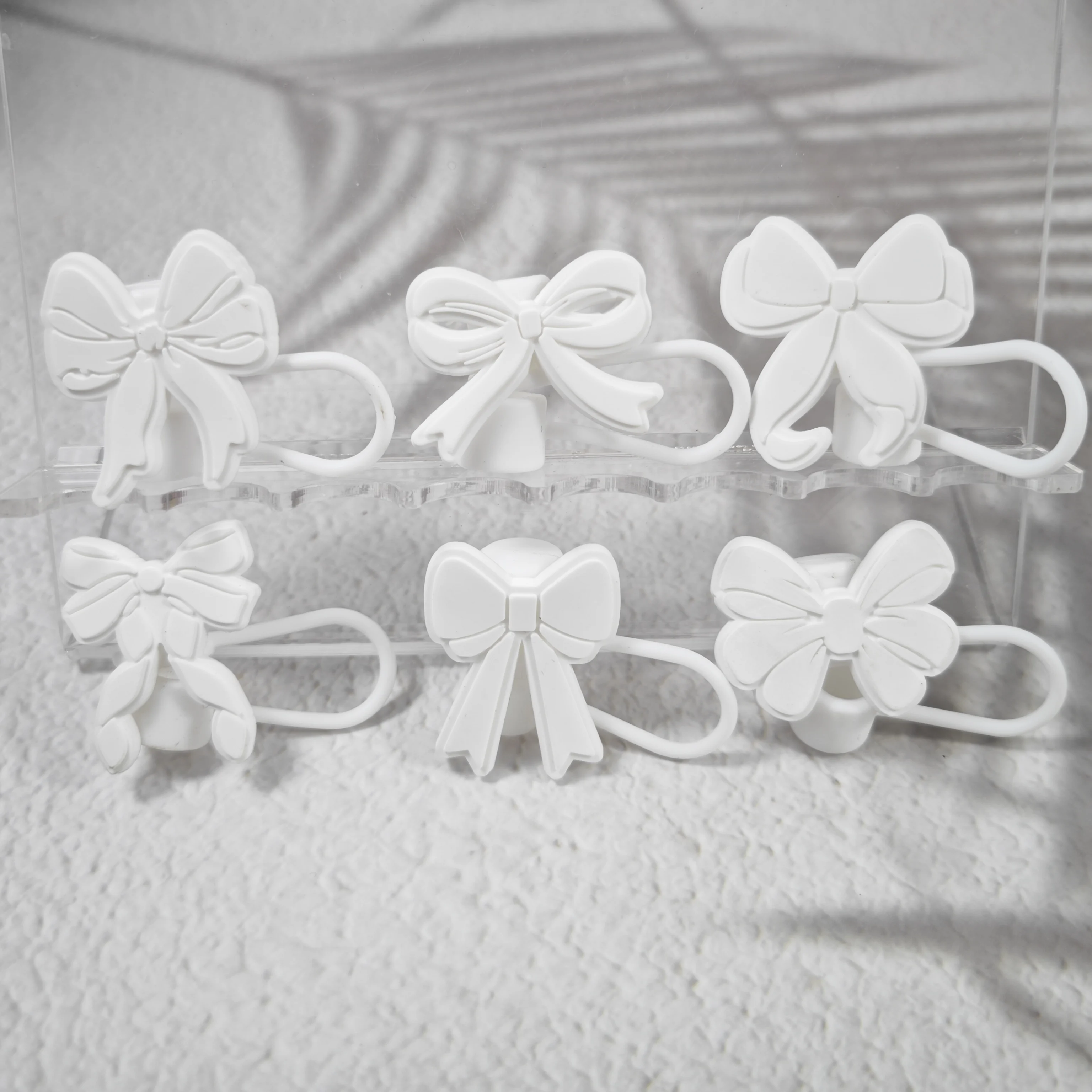 إكسسوارات الأكواب لفيونكة بيضاء أنيقة، وأكمام كوب سيليكون عالمية، وأكواب طازجة مضادة للانزلاق، ومياه قوية #2