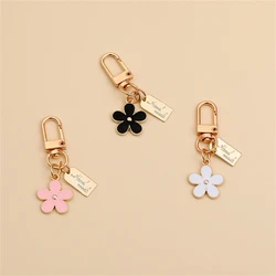 Cute Mini Daisy Keychain for Women Handbag Trinkets Bluetooth Headset Pendant Key Ring DIY Friendship Gifts