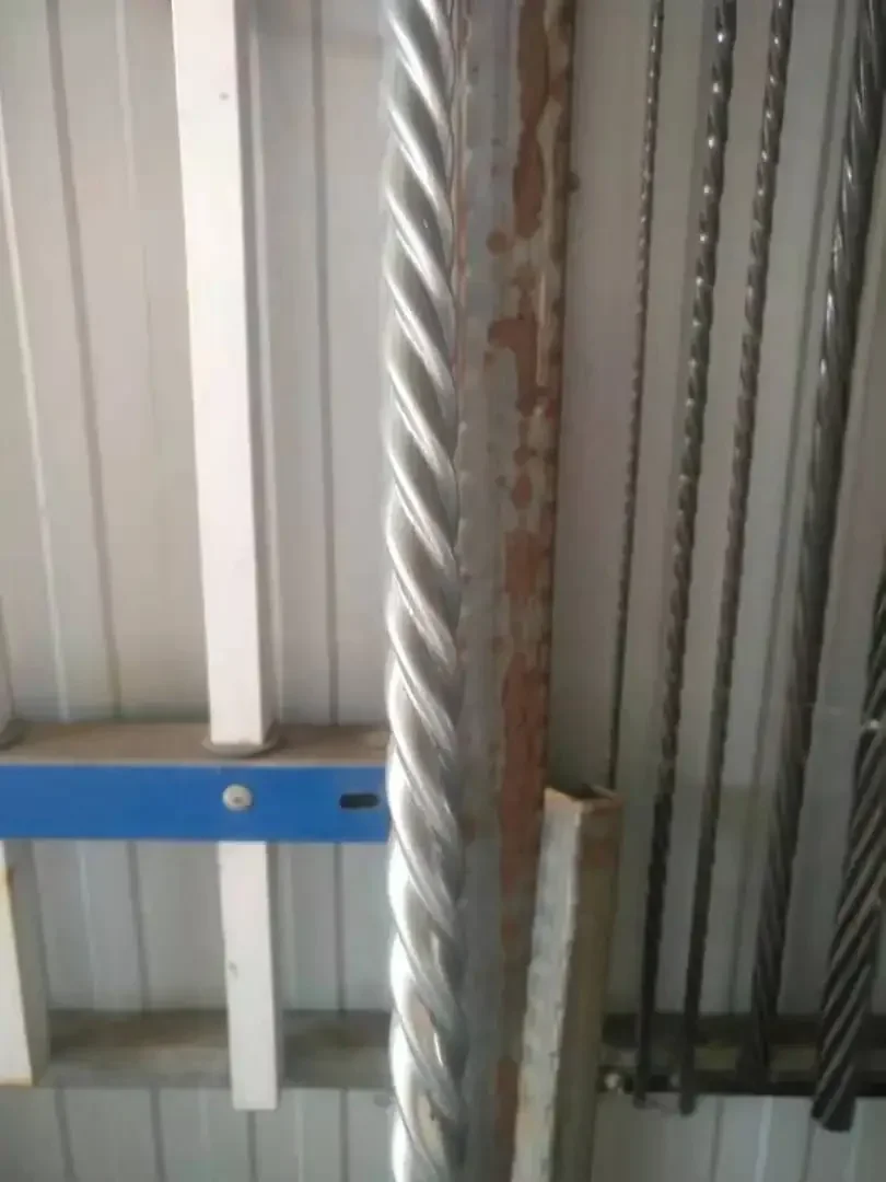 Automatic Decorative Iron Pipe Iron Tube Twisting Machine