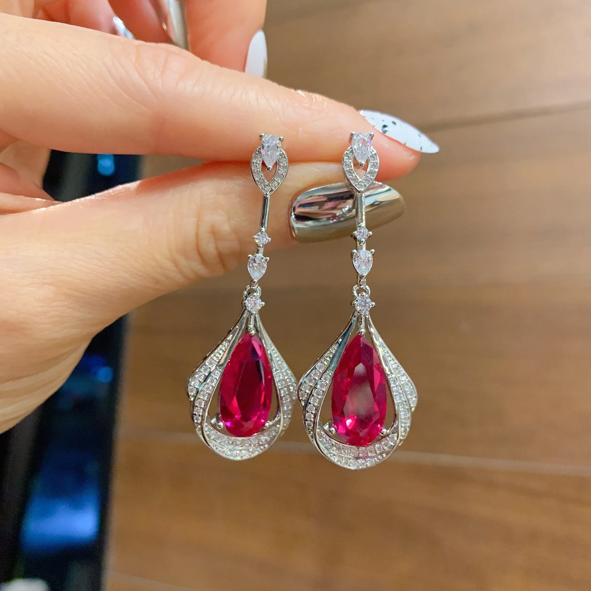 

Luxury Red Blue Crystal Zircon Earrings For Women Sparkling Water Droplet Designer Quality Wedding Engagement 925 Silver Jewelry