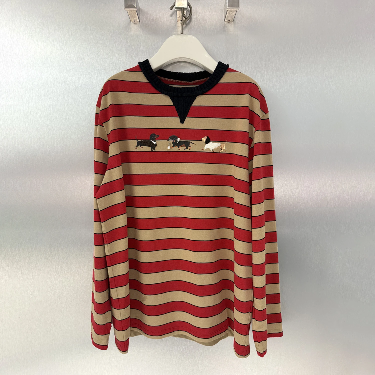 

Женская повседневная футболка с длинным рукавом, винтажный стиль, с забавным полосатым принтом, удобная посадка, круглый вырез, топ для осеннего сезона