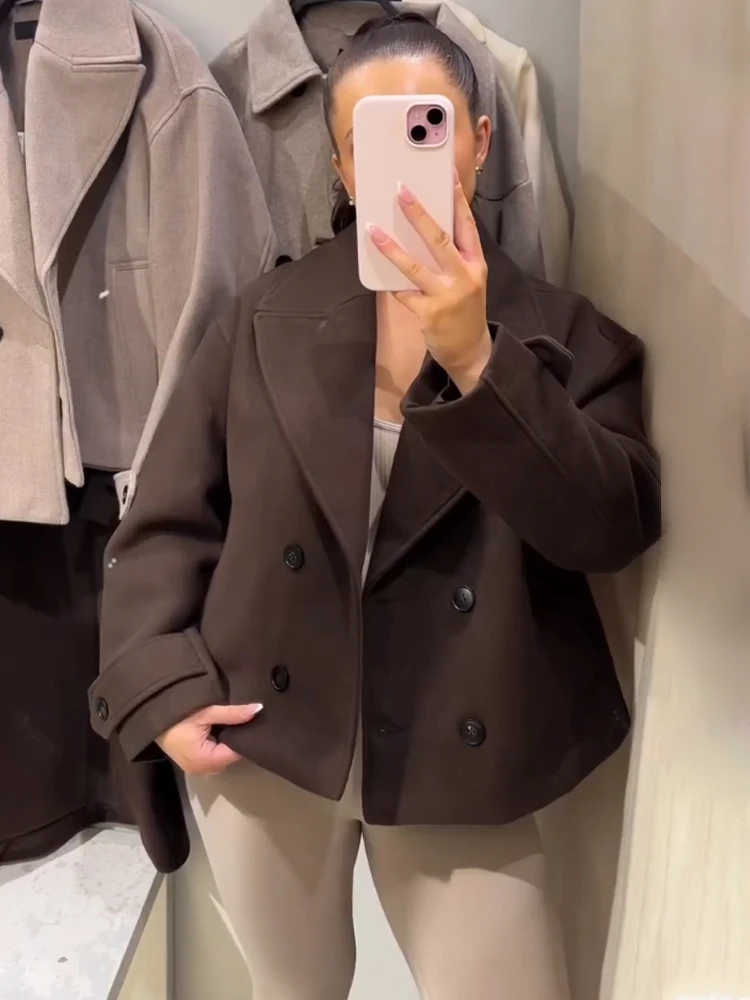 

HH Woman Fashion Double-breasted Lapel Loose Solid Casual Jacket Women Winter Zipper Long Sleeve Pocket Decoration Buttons Coat