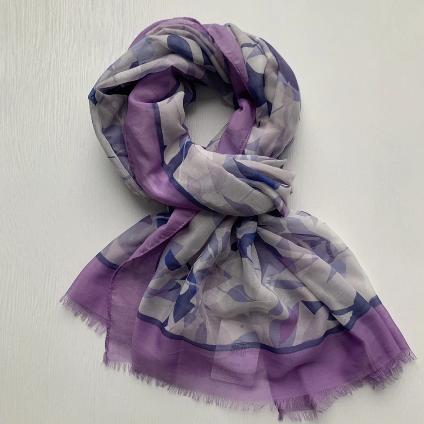 

Fashionable Graffiti Purple Flower Print Scarf for Women New Arrival Silk Rectangle Shawl Casual Spring Summer Accessory
