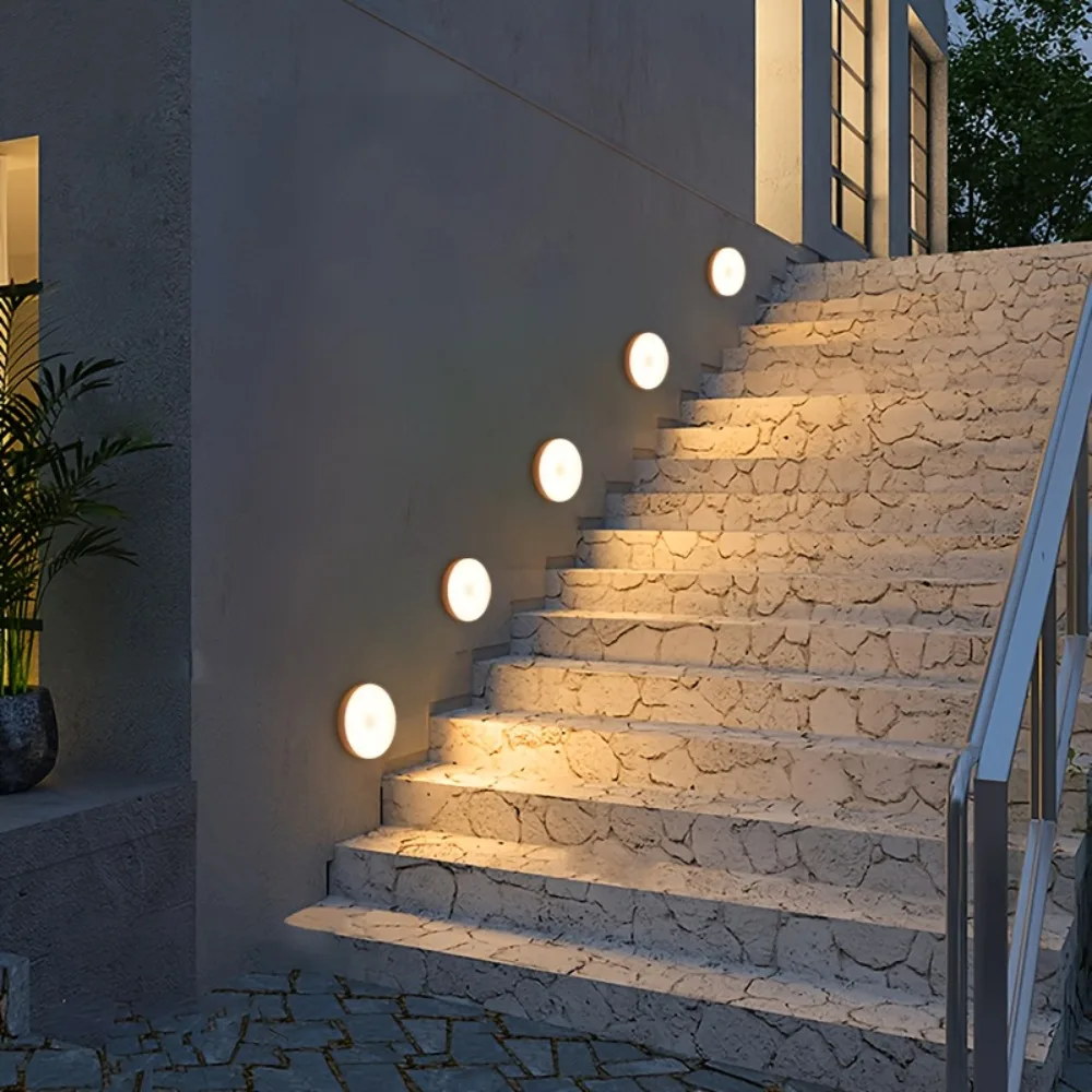 3 قطع من أضواء الليل بمستشعر الحركة باللون الأبيض الدافئ/الأبيض البارد - سطوع قابل للتعديل، تشغيل/إيقاف تلقائي، مثالية بجانب السرير والسلالم، U