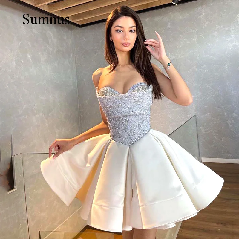 

Sumnus Mini Prom Dress Sleeveless Shiny Sweetheart Party Dresses Tiered Satin Ball Gown Corset Sexy Robe de soirée For Women