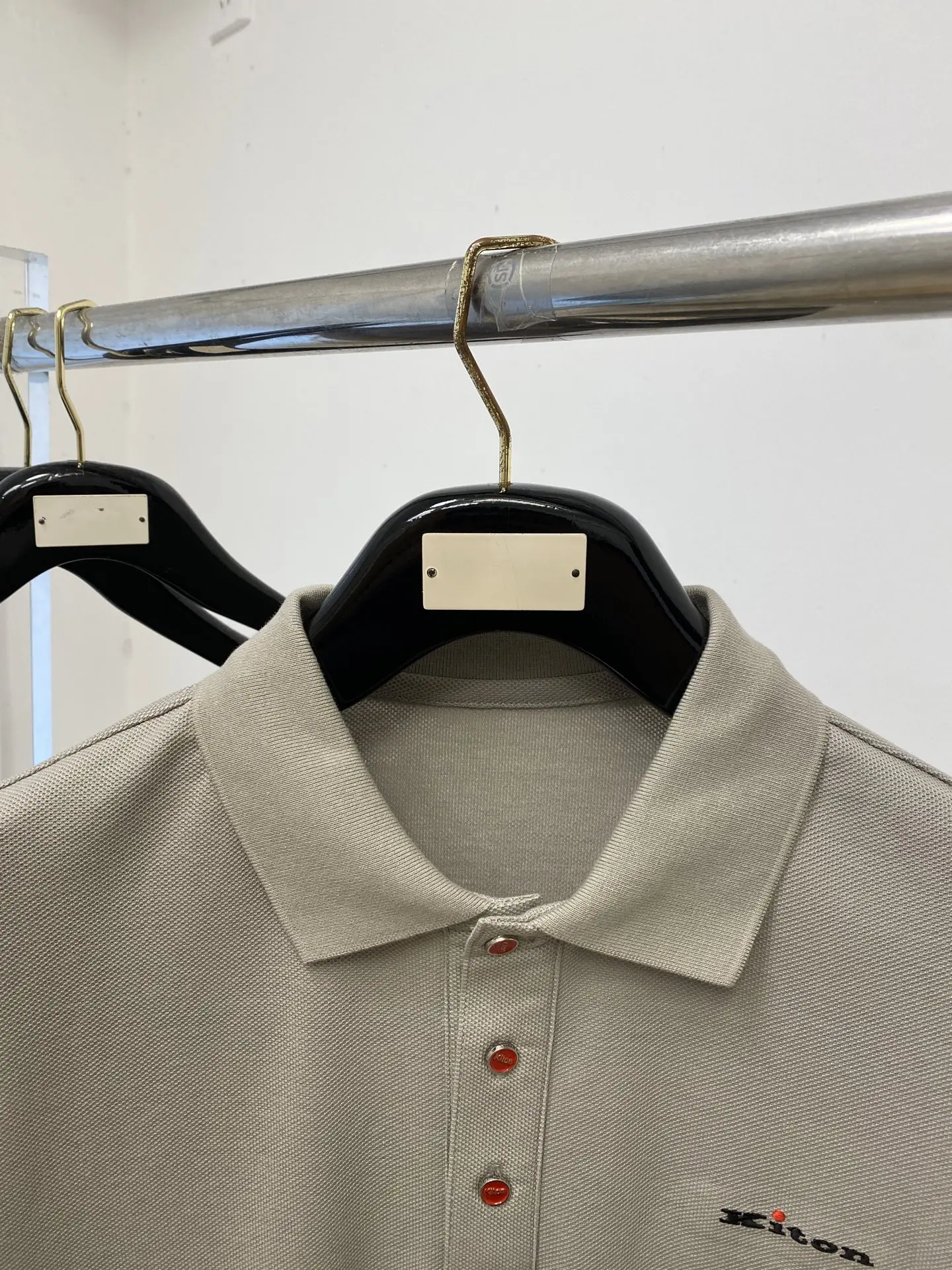 Kiton red button-down men's casual short-sleeved polo shirt