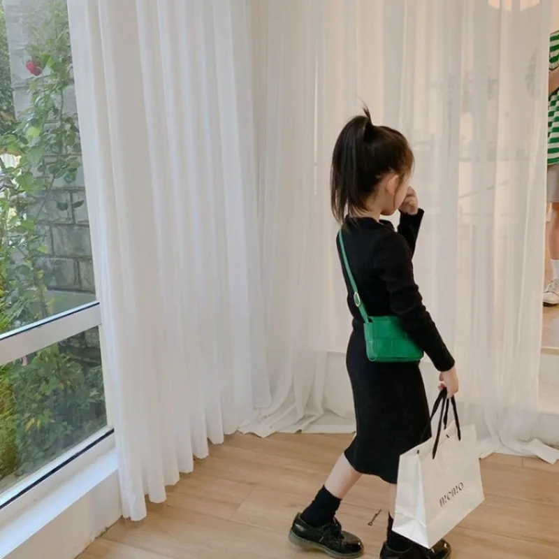 فستان بناتي شتوي جديد 2025 على طراز هيبورن ميلارد أسود صغير - فستان ماكسي بطبقة أساسية على شكل قطة كرتونية لعمر 4-12 سنة