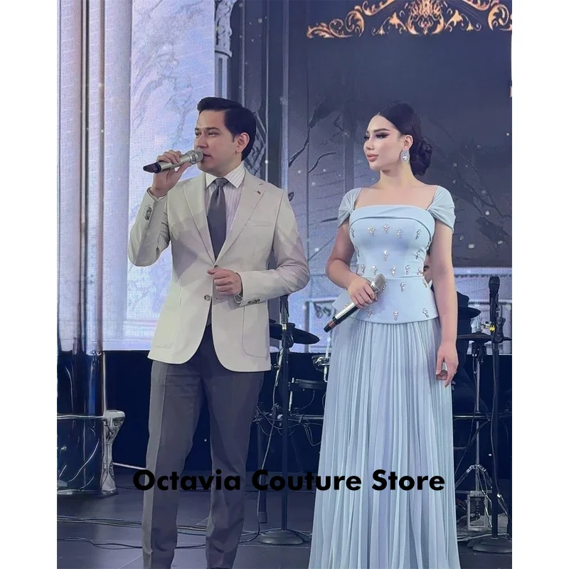 ชุดราตรีประดับคริสตัลทรงสี่เหลี่ยมหรูหราสำหรับงานพรอม ชุดราตรีงานเลี้ยงสุดหรู ปี 2025 ตัดเย็บตามสั่ง