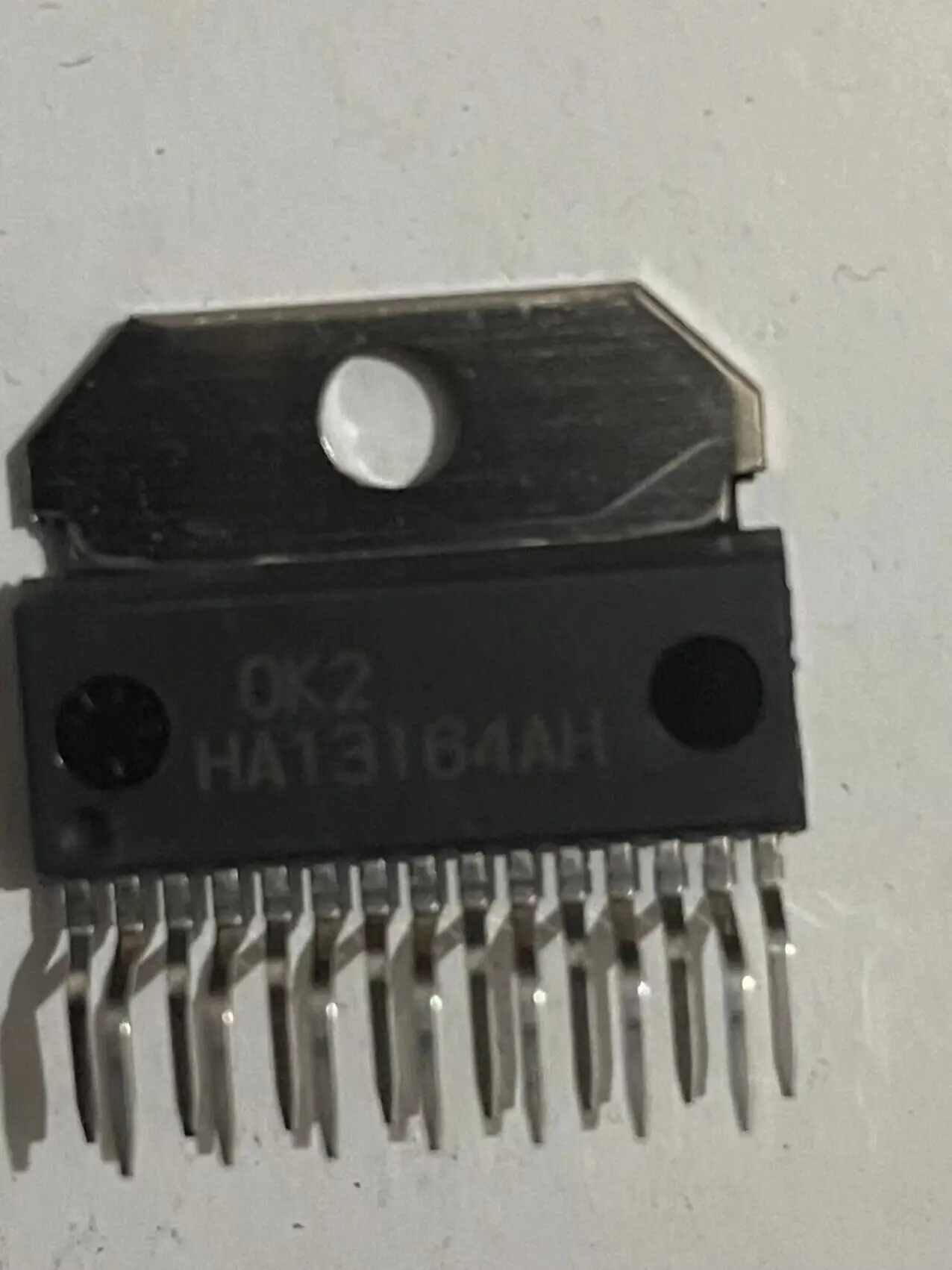 

5-10 шт. новые оригинальные HA13164AH HA13164A ZIP15