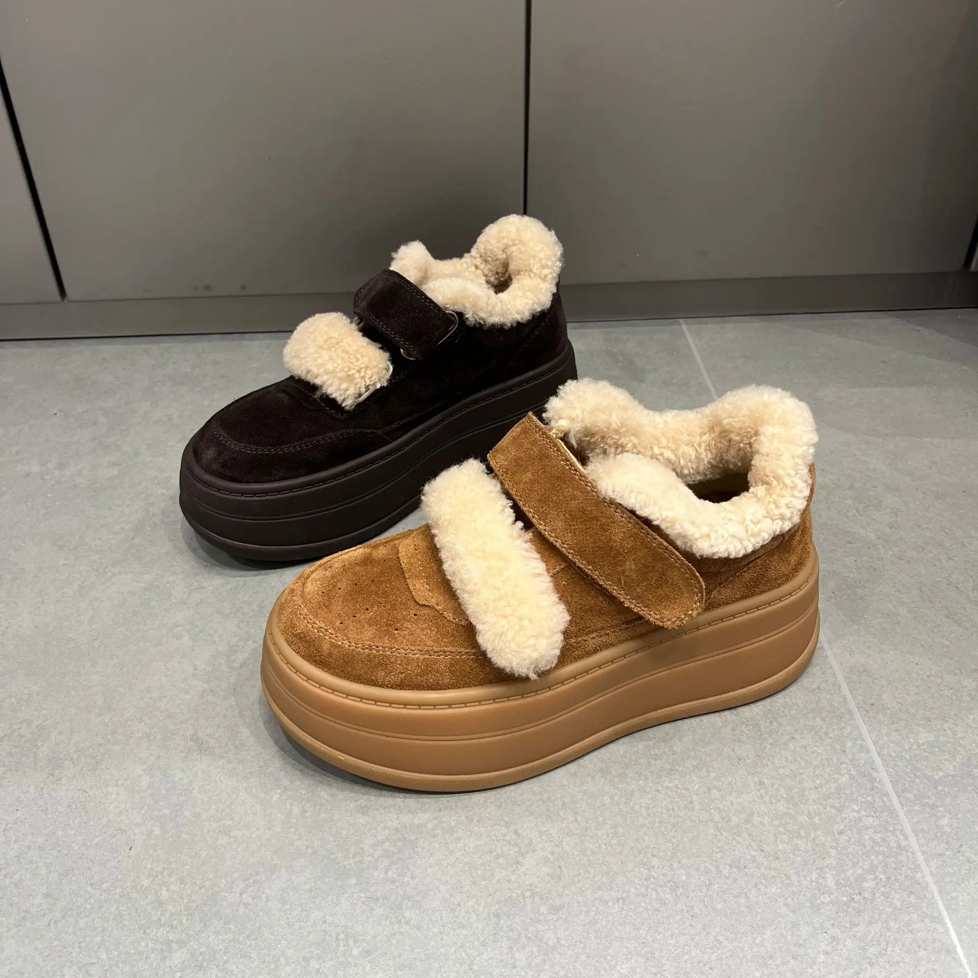 

Retro Fleece Thick Bottom Magic Tape Board Shoes Women's Winter New Heightening Casual Fur Cotton Shoes Rubber Sole