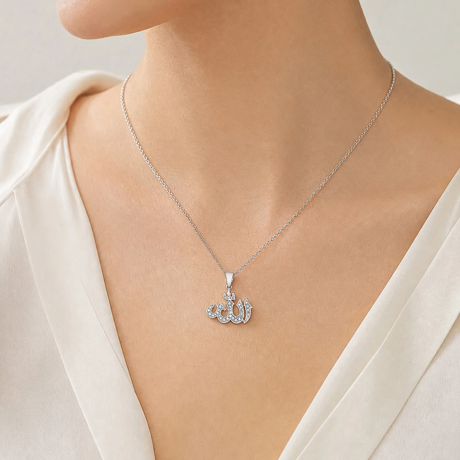 Vnox Vintage Islamic Allah Rune Necklace for Women Copper Shiny Crystals Allah Pendant Necklace Muslim Religious Faith Jewelry