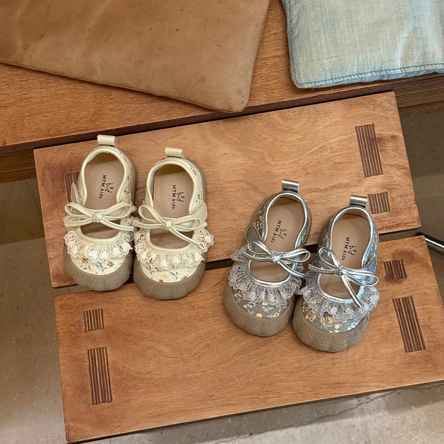 Baby Flat Shoes Sweet Lace Simple Bows Toddler Walking Shoes Floral Soft Sole 2026 Autumn New Kids Princess Shoes Toes Capped