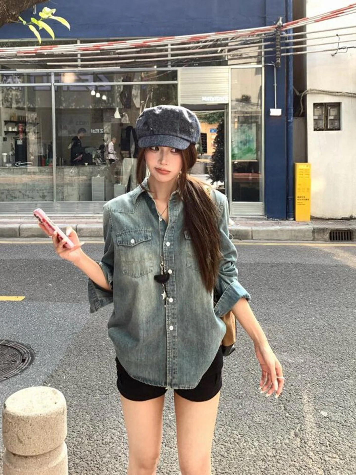 

Весна 2026: Женская свободная тонкая джинсовая куртка из смесового хлопка и полиэстера, повседневная, с длинными рукавами, однотонная, верхняя одежда