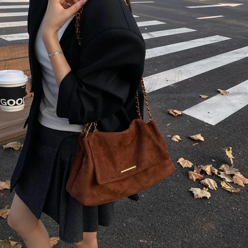 

Высококачественная женская большая сумка из тонкой кожи с высококачественным качеством и известным пригородным длительным сроком службы. ​