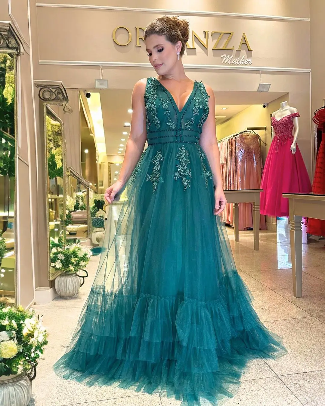 

Saudi Arabic Prom Dresses Beads Formal Women Evening Dresses Appliques Sleevesless Elegant Wedding Party Gown vestidos de gala