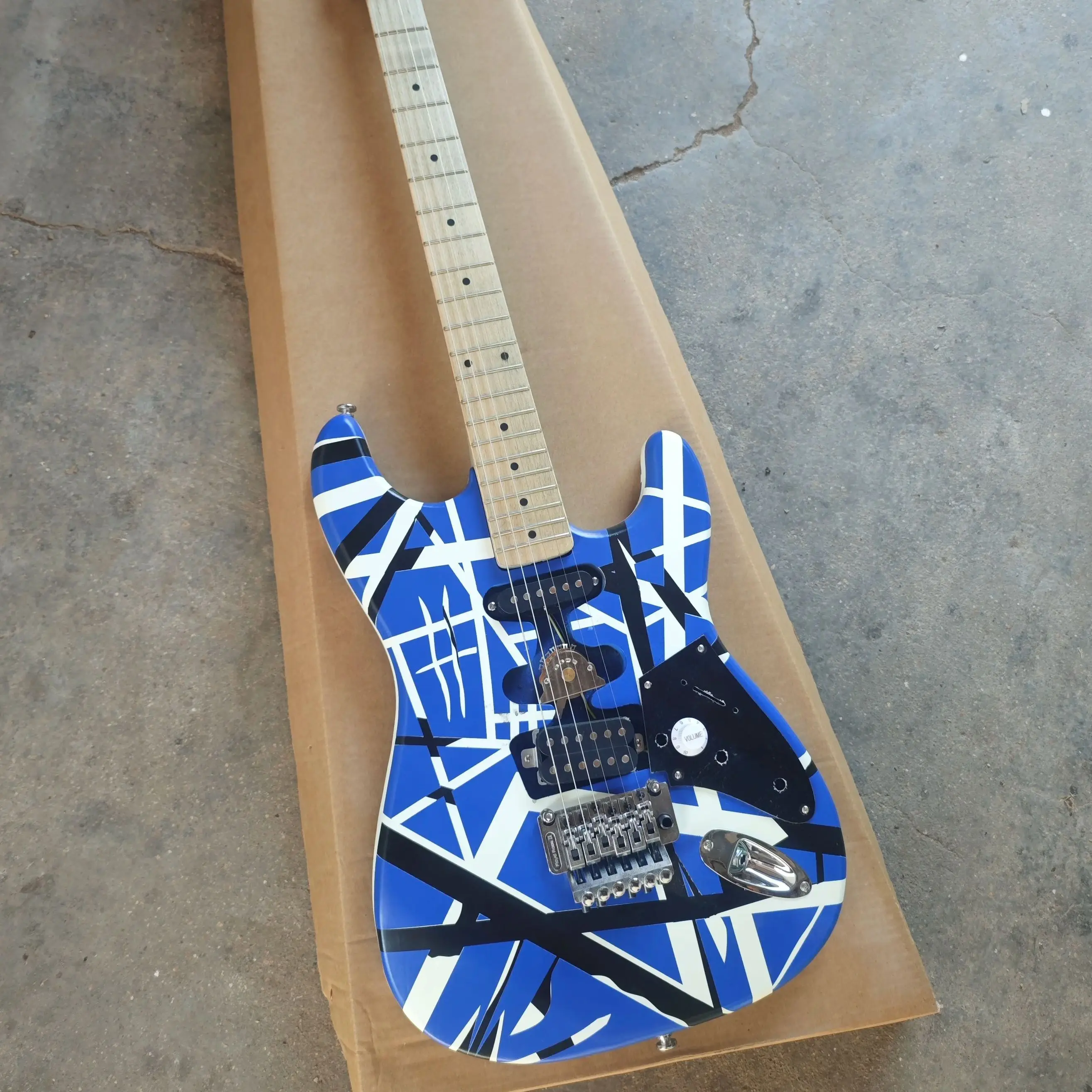 

Edward Eddie Van Halen Heavy Blue Franken 5150 Electric Guitar Black and White Stripes Floyd Ross Tremol Bridge Tilt Pickup