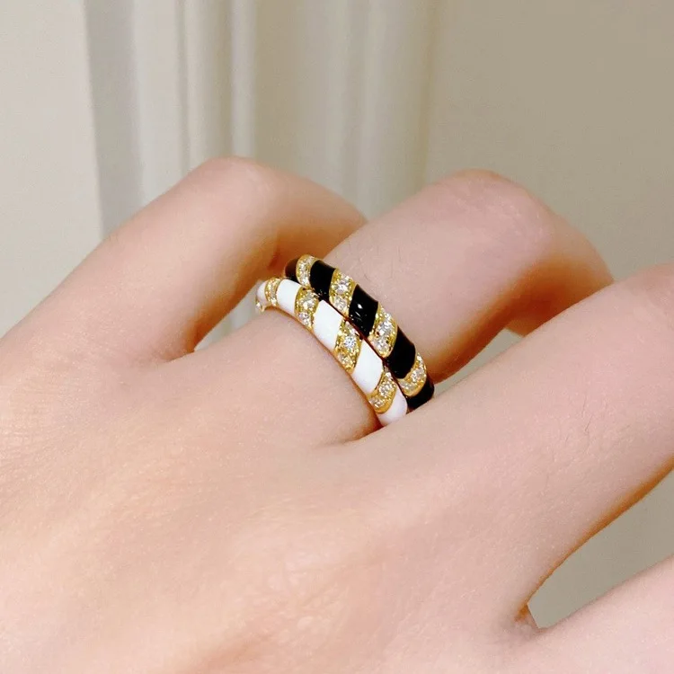 Black and white medieval enamel silver ring, female cold wind stacked wearing high-end retro French index finger ring
