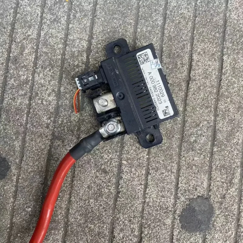 Fuse box relay E260MLGLE350GLA220W212W166W117C180C200