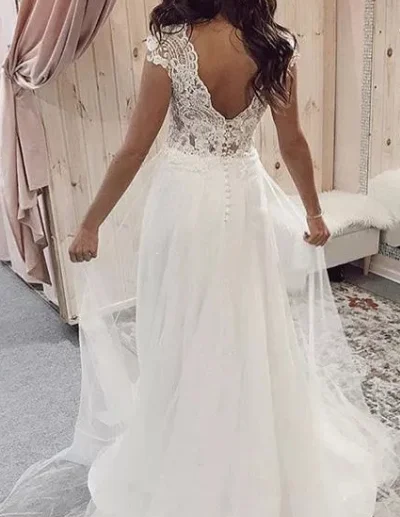 ZJ9256 LAYOUT Sleeveless Tulle Wedding Dresses 2023 V Neck Lace Appliques Bridal Gowns A Line Princess Backless