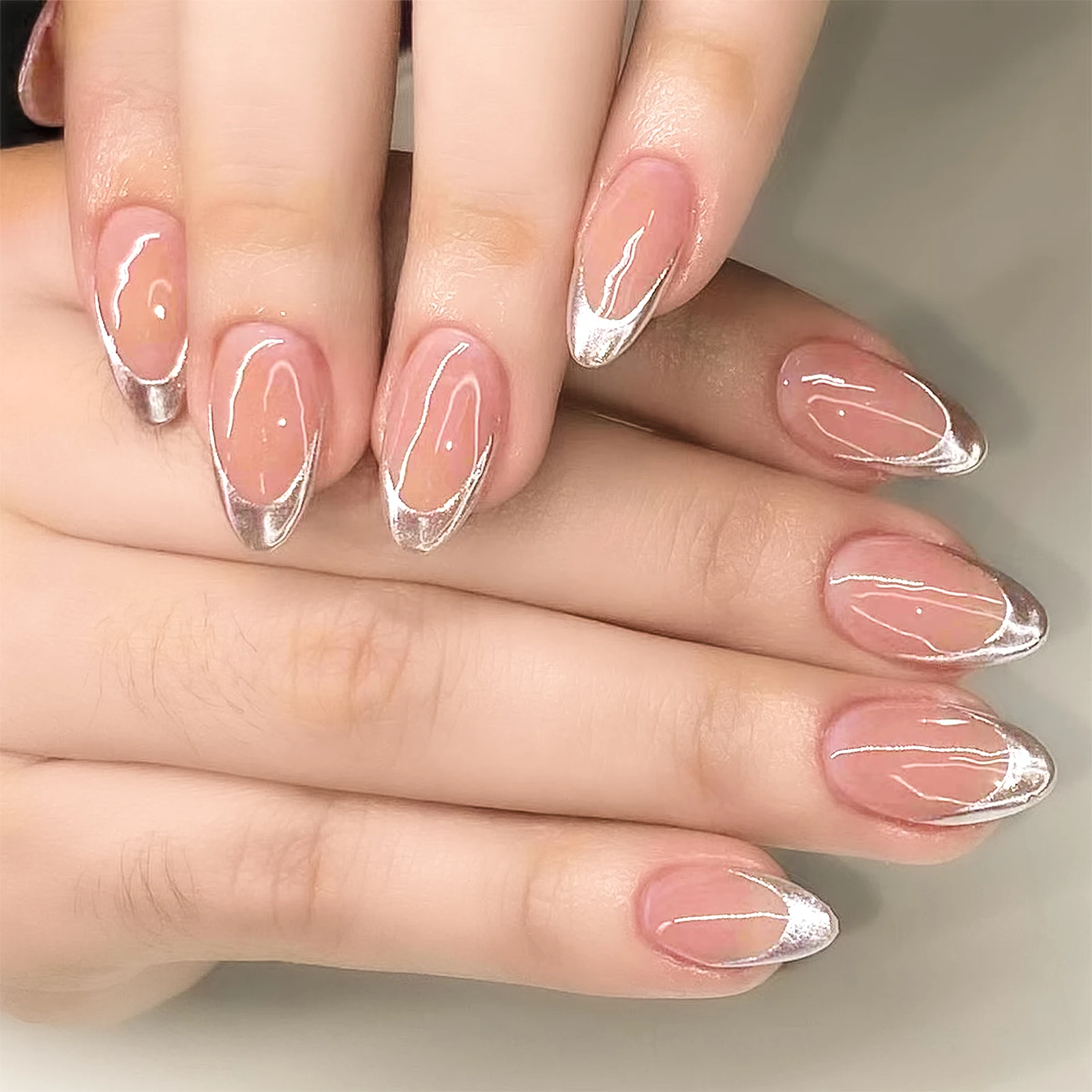 

Короткие миндалевидные накладные ногти 24 шт., серебряные французские кончики, розовые накладные ногти, женские очаровательные маникюрные простые накладные ногти для женщин