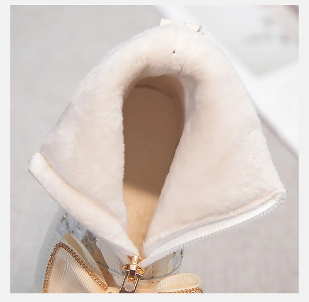 Stivali invernali in peluche per ragazze Stile coreano Tendenza Moda Scarpe da principessa in cotone 2024 Tendenza Moda Stivali in pelliccia sintetica per ragazza adolescente