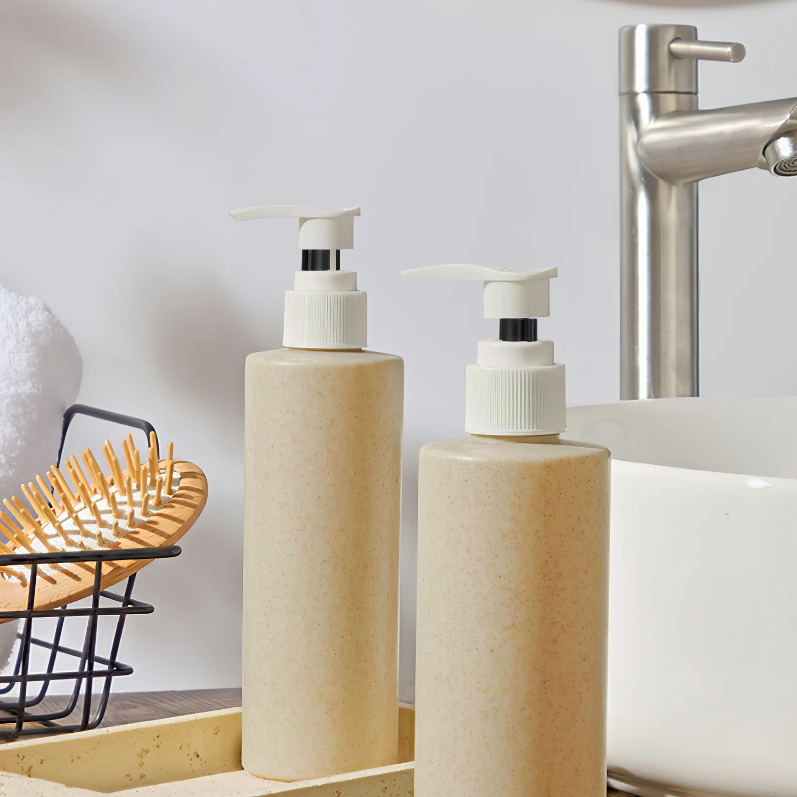 30pcs Cleansing Oil Pump Buckle Leakproof Plastic Bottle Lock Clips For Lotion Shampoo Dispensers Bottle Pump Parts