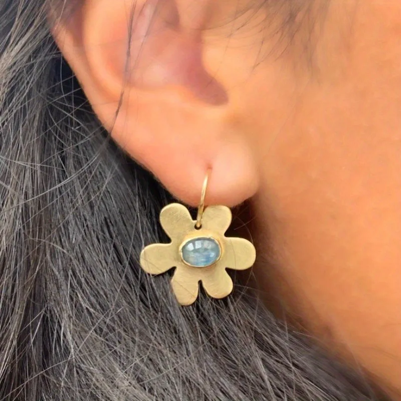

Fashionable Sunflower Earrings for Women's New Y2K Minimalist Design Gold Color Enamel Earrings Trendy Party Jewelry Accessories