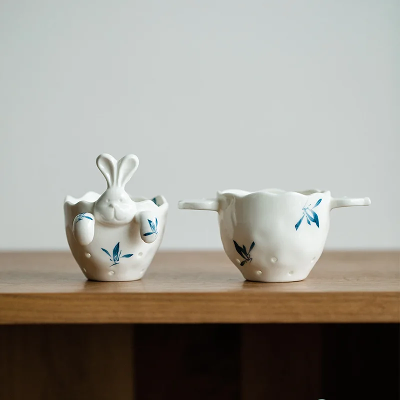 

Hand-painted Butterfly Orchid Filter Little Rabbit Ceramic Creative Tea Leakage Leaf Water Separation Tea Set Accessories