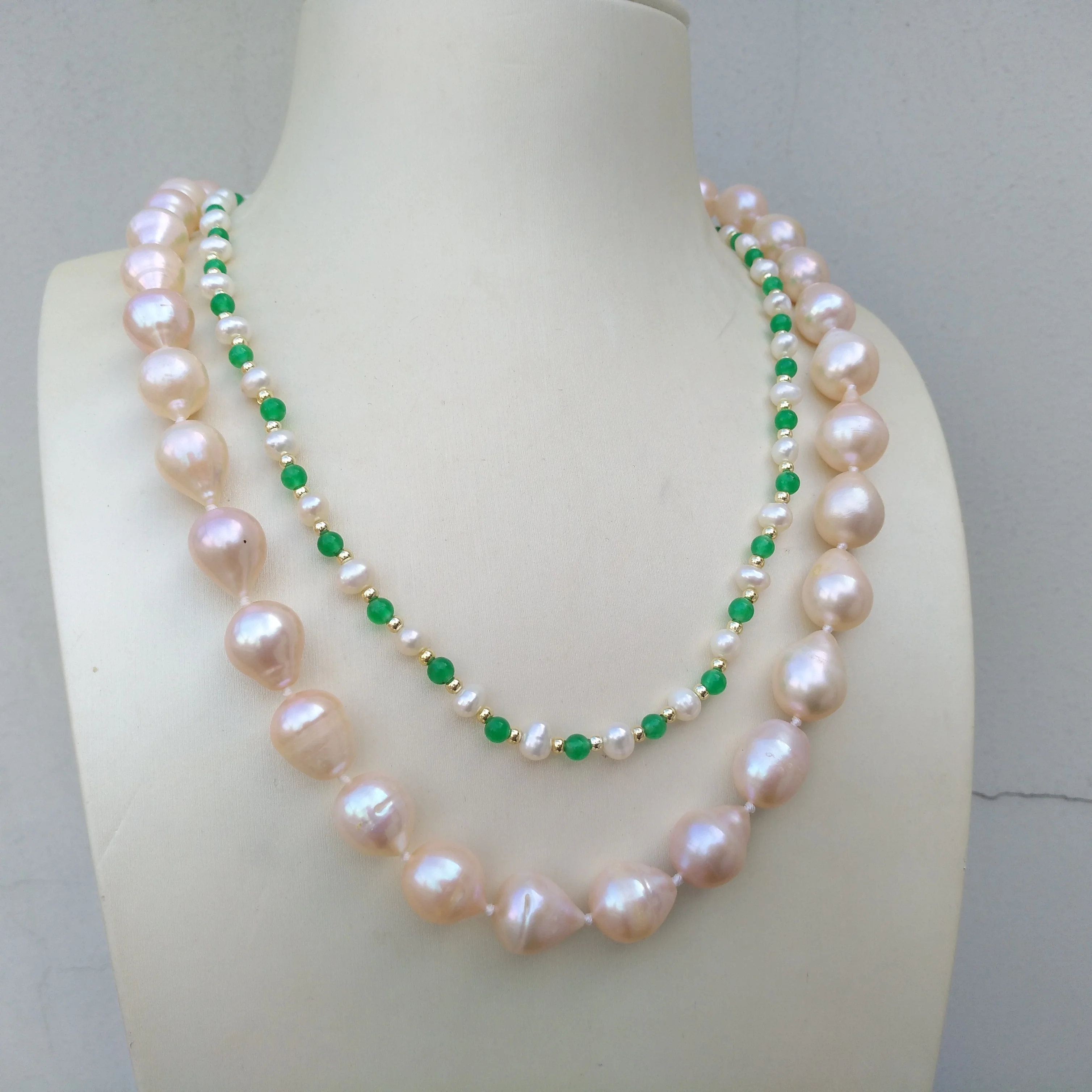 Elegant Two Strands  AAA+ Akoya+Green White pink Pearl Necklace 17-18“ Please See More Photos With Pearl Details.