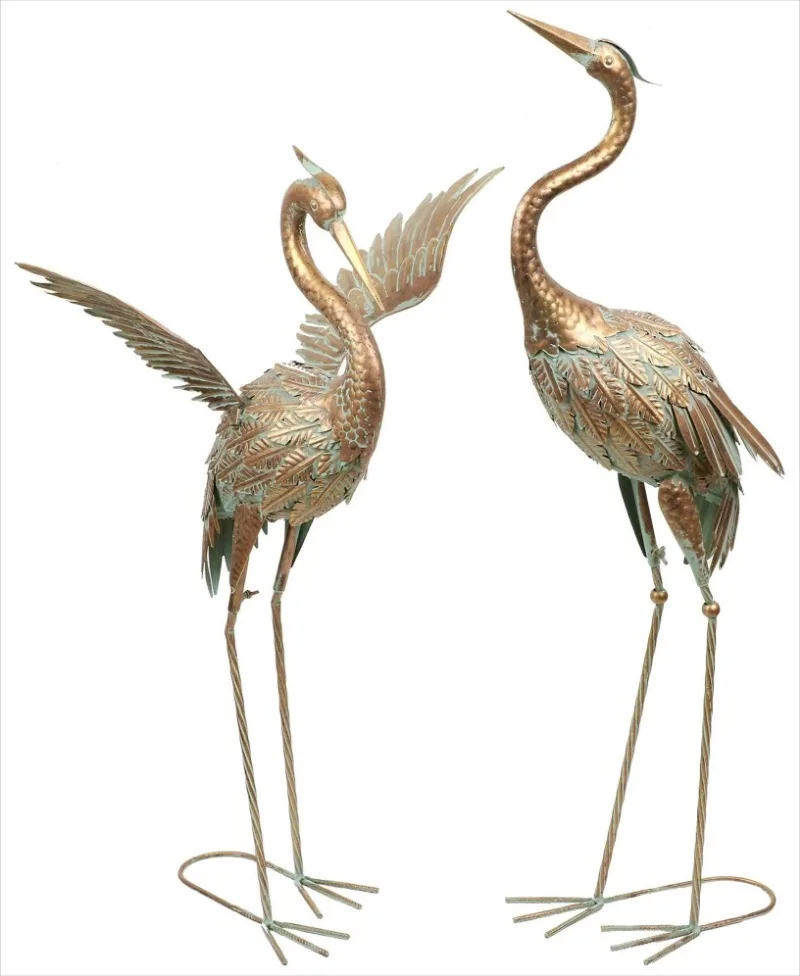 Crane Family Garden Statues for Outdoor, Sturdy Metal Yard Art for Patio Garden Decor, Gold Lawn Ornament for Mother\'s Day