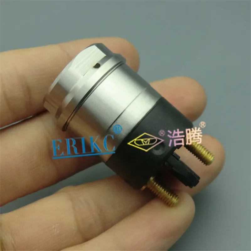 ERIKC F 00R J02 697 حاقن قضيبي مشترك صمام الملف اللولبي F00RJ02697 صمام فوهة الديزل F00R J02 697 لحاقن الوقود