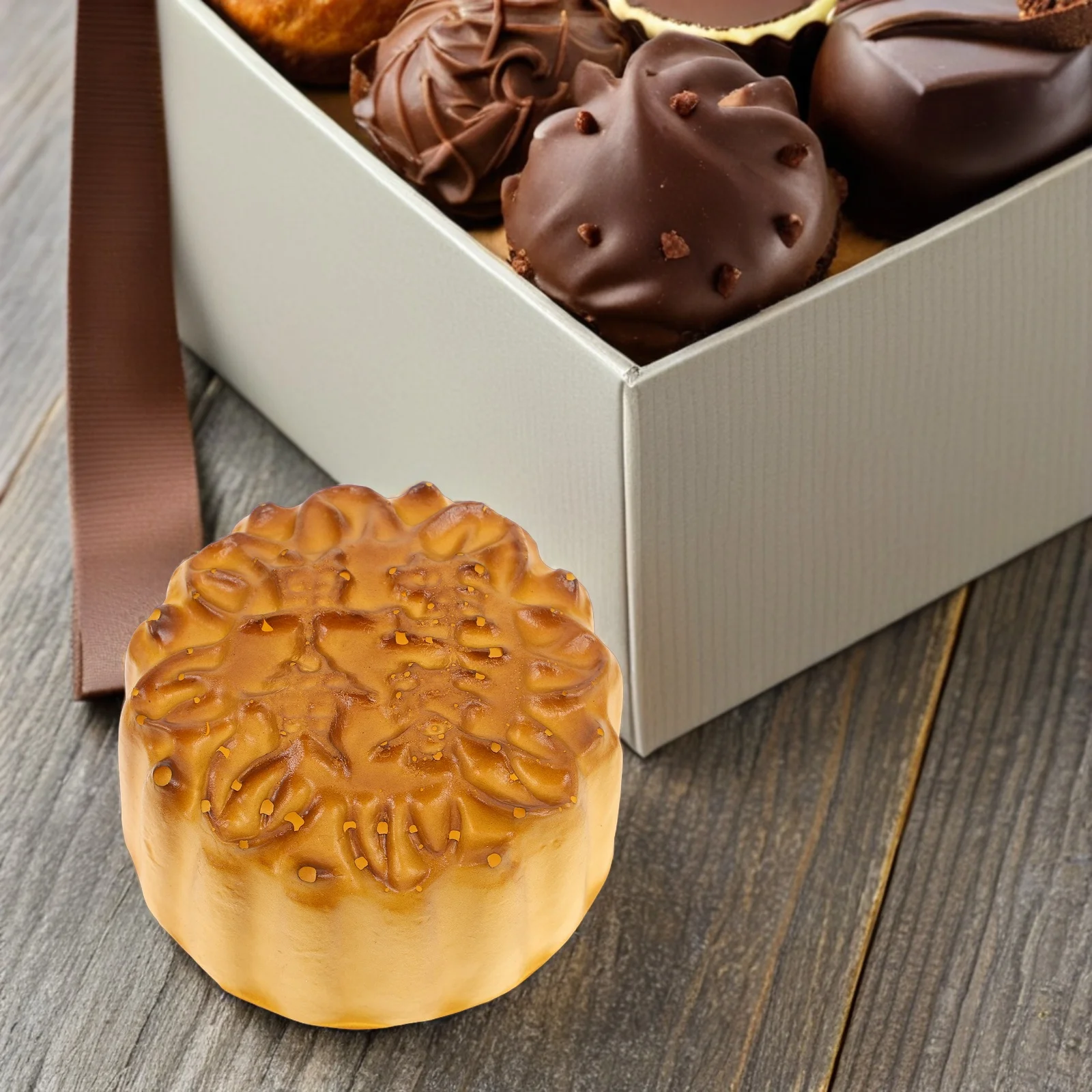 

4 Pcs Simulated Mooncakes Realistic Artificial Chinese PU Elastic Aromatic Home Decoration Display Model Mini Cake