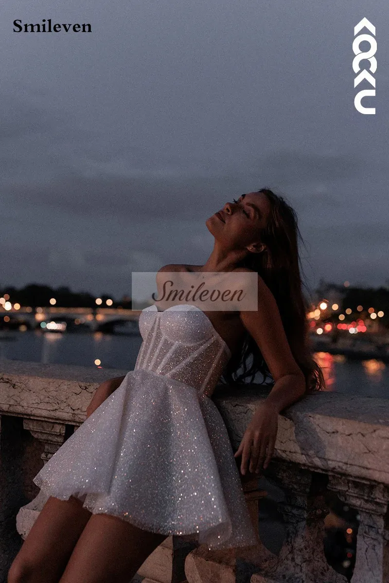 Smileven Abito da sposa corto Una linea con scollo a cuore Glitter lucidi Abiti da sposa Mini scollo a cuore Vestido de novia Personalizzato