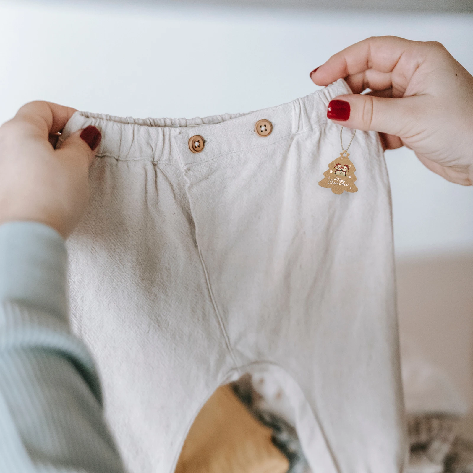 

1Set Christmas Tree Kraft Paper Hanging Tag Small Pendant DIY Decorative Xmas Gift Tags Holiday Party Use Hanging Tag