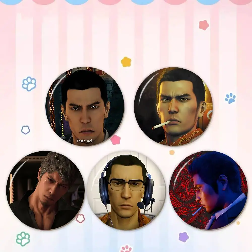 Yakuza Kiryu 32/44/58mm Handmade Pin Round Funny Snap-in Brooches for Backpack Cothes Accessories Badge Hat Decoration