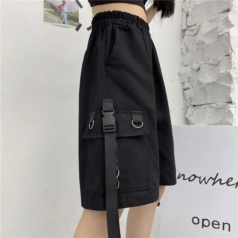 Streetwear 2024 New Women's Summer Shorts Casual Ribbons Black Cargo Shorts For Girls Knee Length Pants with chain