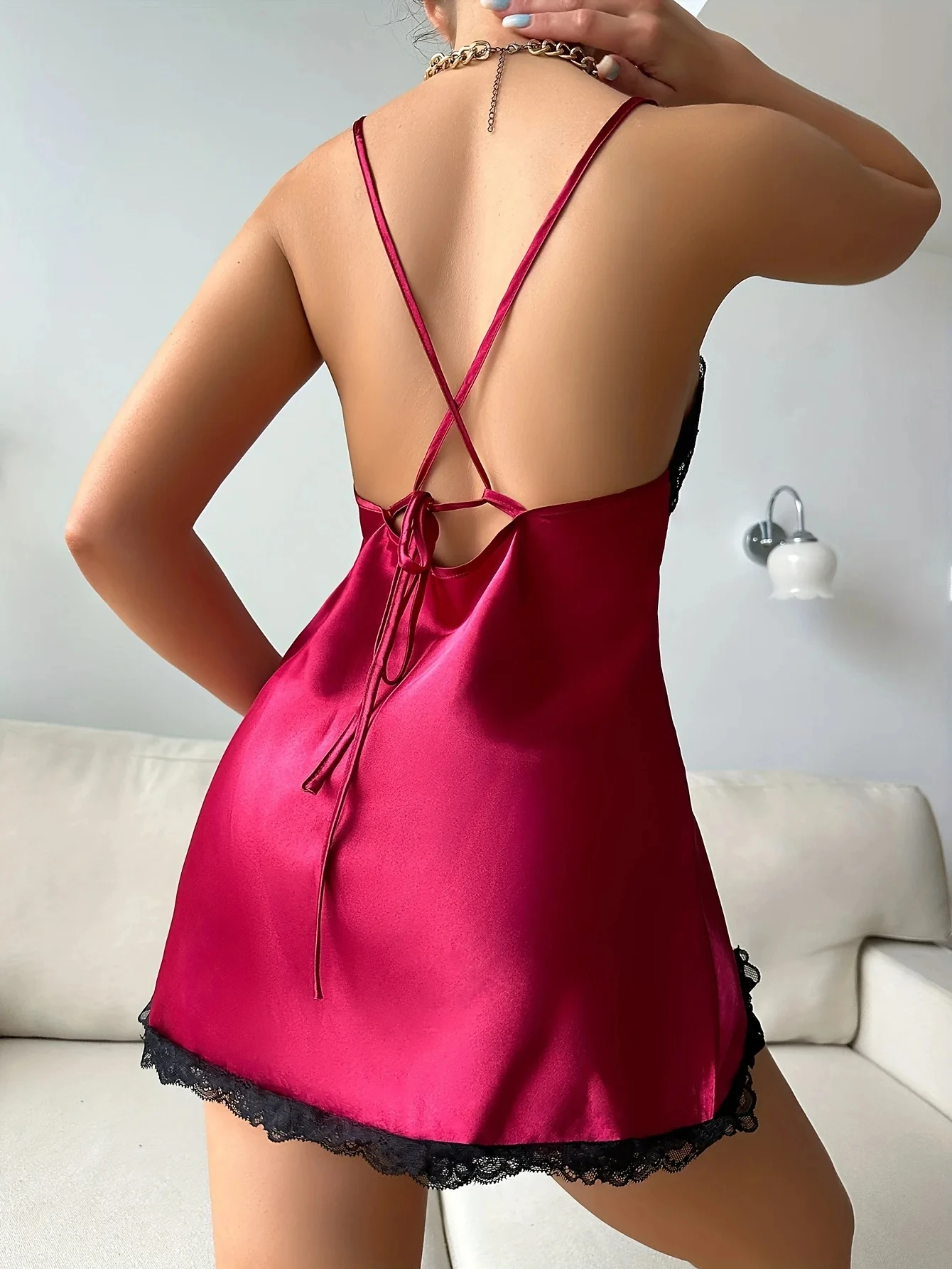 2-teiliges Damen-Lounge-Set mit seidigem Spitzenbesatz, offenem Rücken, Camisole und Schlitz, atmungsaktive Nachtwäsche – Detail 18