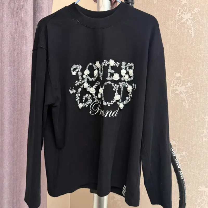 3D Flower Embroidered Letter Logo Round Neck Long Sleeve Tops Men Women Casual Streetwear Black White GOODBRAND Tshirts