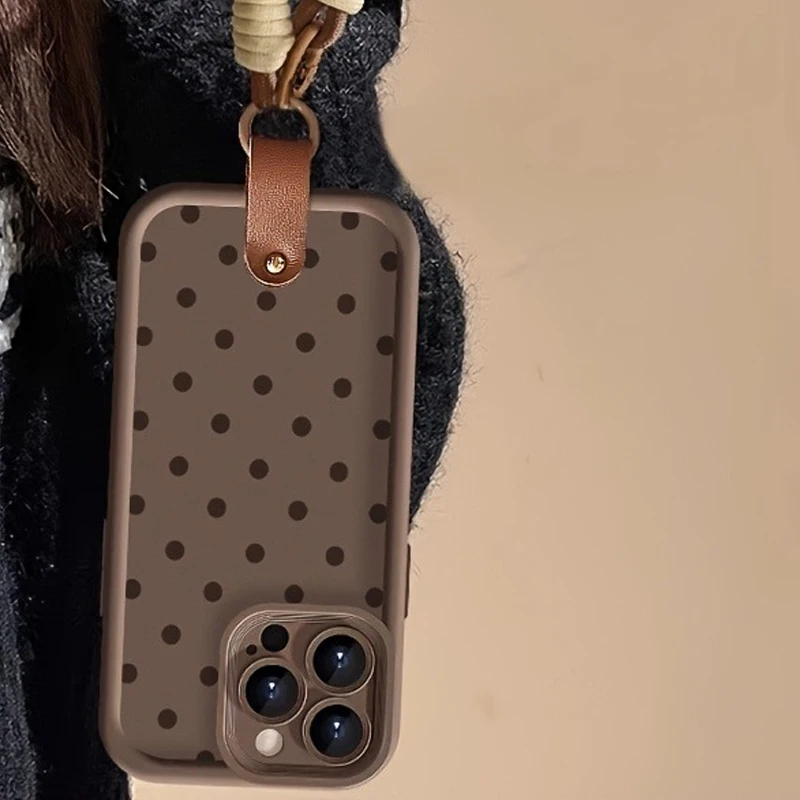 Braunes Polka-Dot-Lanyard-Handyhalterungsseil für iPhone 14 15 16 17 Pro Max 14 13 12 Pro Plus Stoßfeste Matte Silikonhülle – Detail 3