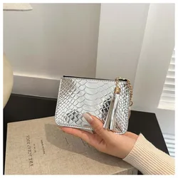 New Women'S Fashion Handheld Crocodile Pattern Handbag Simple Large Capacity Wallet Multifunctional Card Organizer Autumn Winter