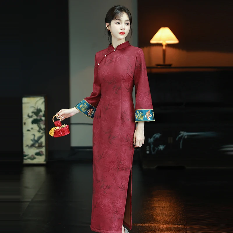 2026-autumn-winter-new-knitted-qipao-dress-women-bamboo-leaf-jacquard-luxury-embroidered-cheongsam-dress