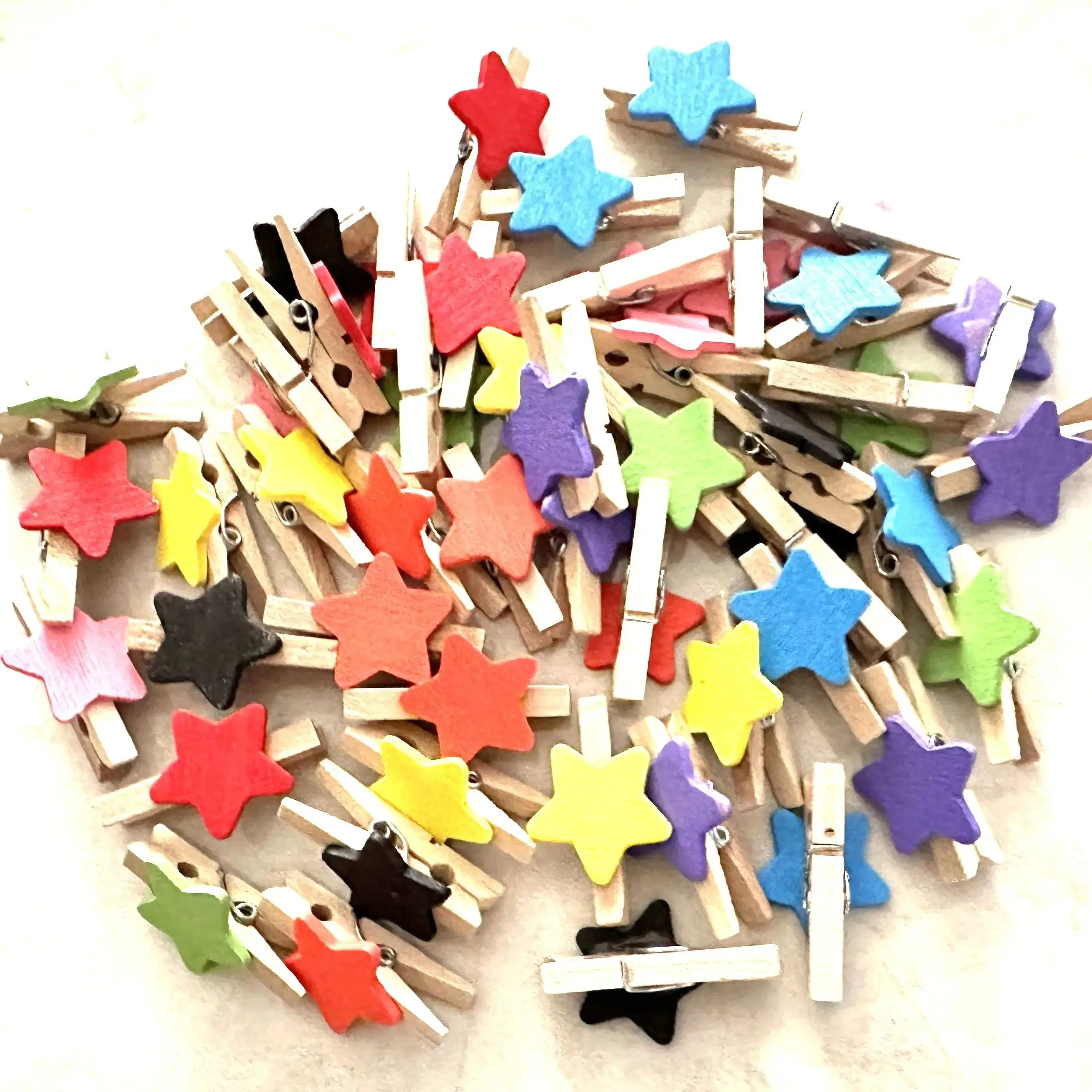 100pcs Heart/Star Clothespins, Photo Wooden Clips, Picture Paper Pegs for Party Favors, Hanging Ornament Party Gift Decoration