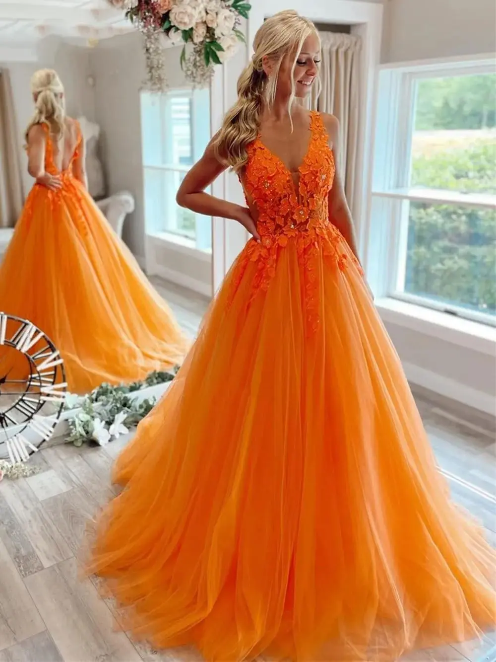 

3D Lace Applique Glitter Tulle Prom Dresses Long Floral V Neck Ball Gowns A Line Backless Formal Evening Gowns
