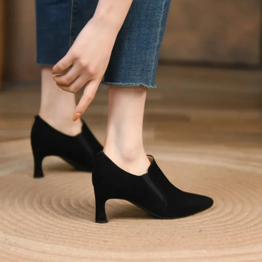 Pointed High Heels for Women\'s 2024 Spring and Autumn New Retro Thick Heel Sleeve Single Shoe Suede Fashion Female\'s Shoes Pumps