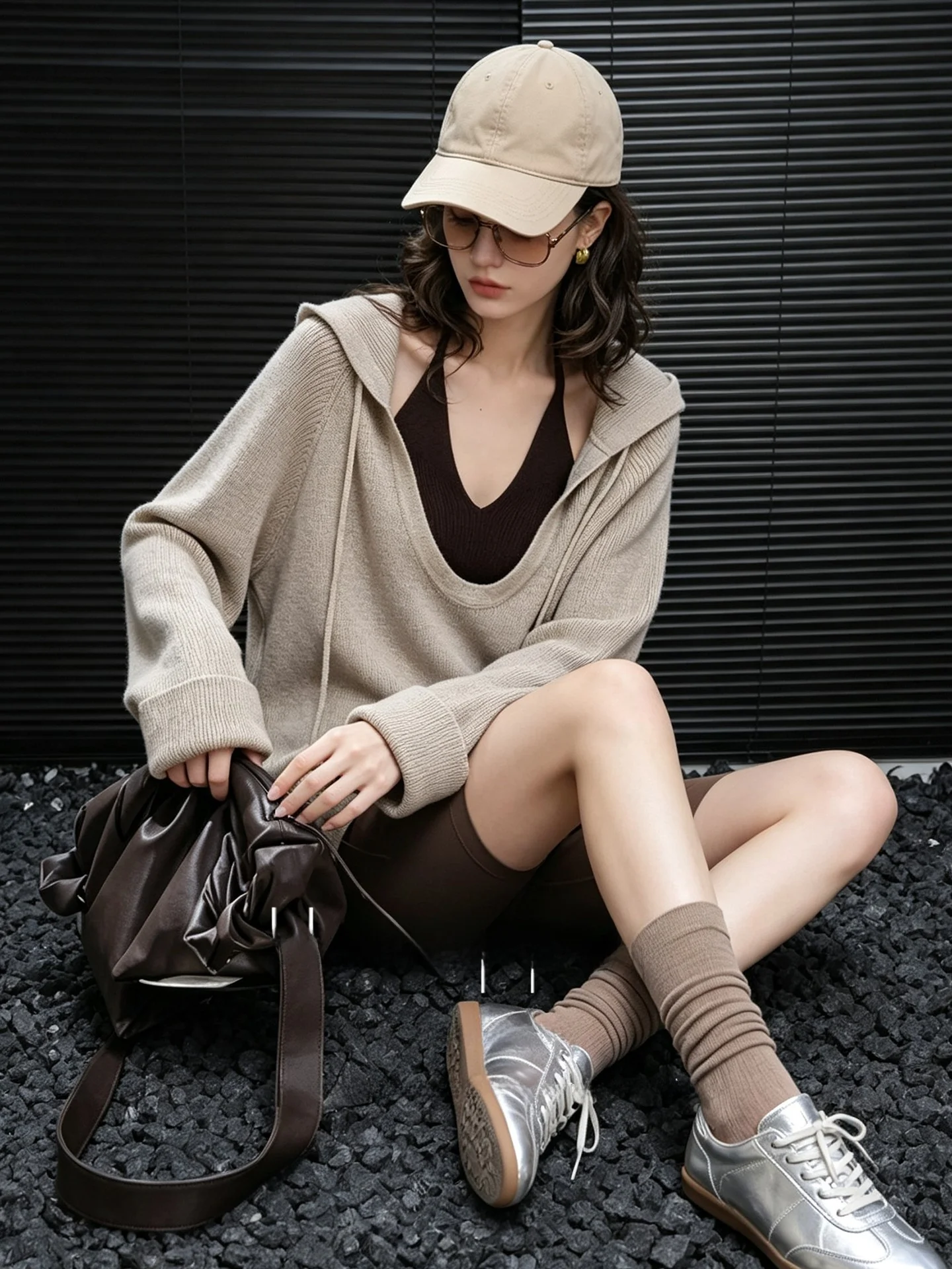 Huaappuw Unique Lazy Style Fashion Set Autumn New Hanging Neck Vest Hooded Cover up Women's Polyester Acrylic Nylon Wool Blen...