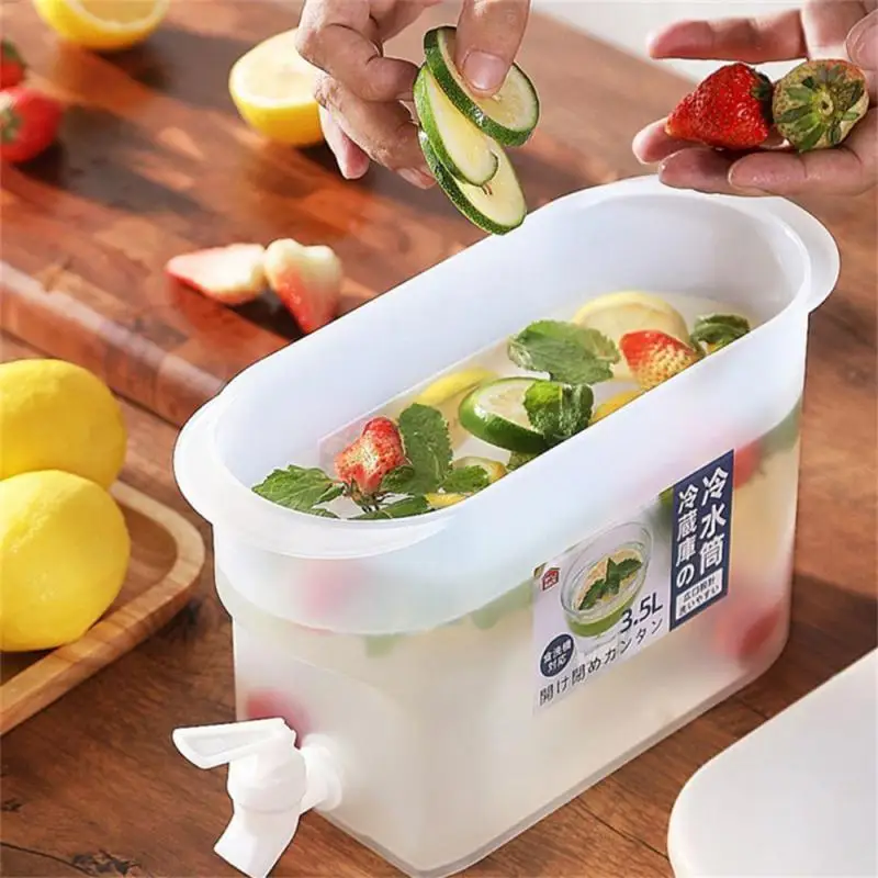 Cold Water Bucket With Faucet Refrigerator Jug Dispenser Water Kettle Summer Fruit Juice Drink Container Fridge Pots Pitcher