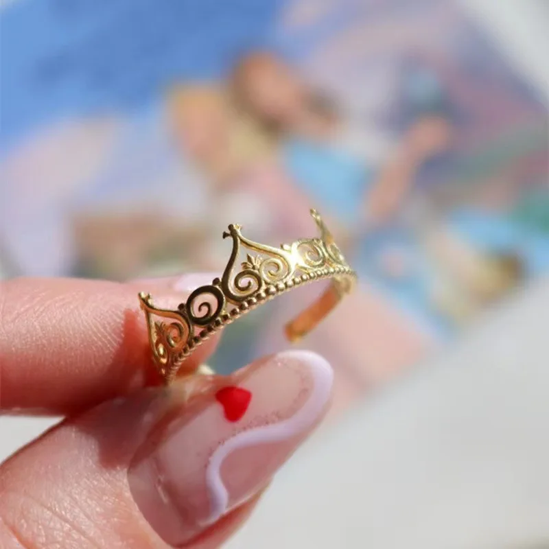 

European American Cartoon Crown Rings Hollowed Out Gold Colour Fresh Sweet Princess Opening Ring Light Luxury Trend Gift Party