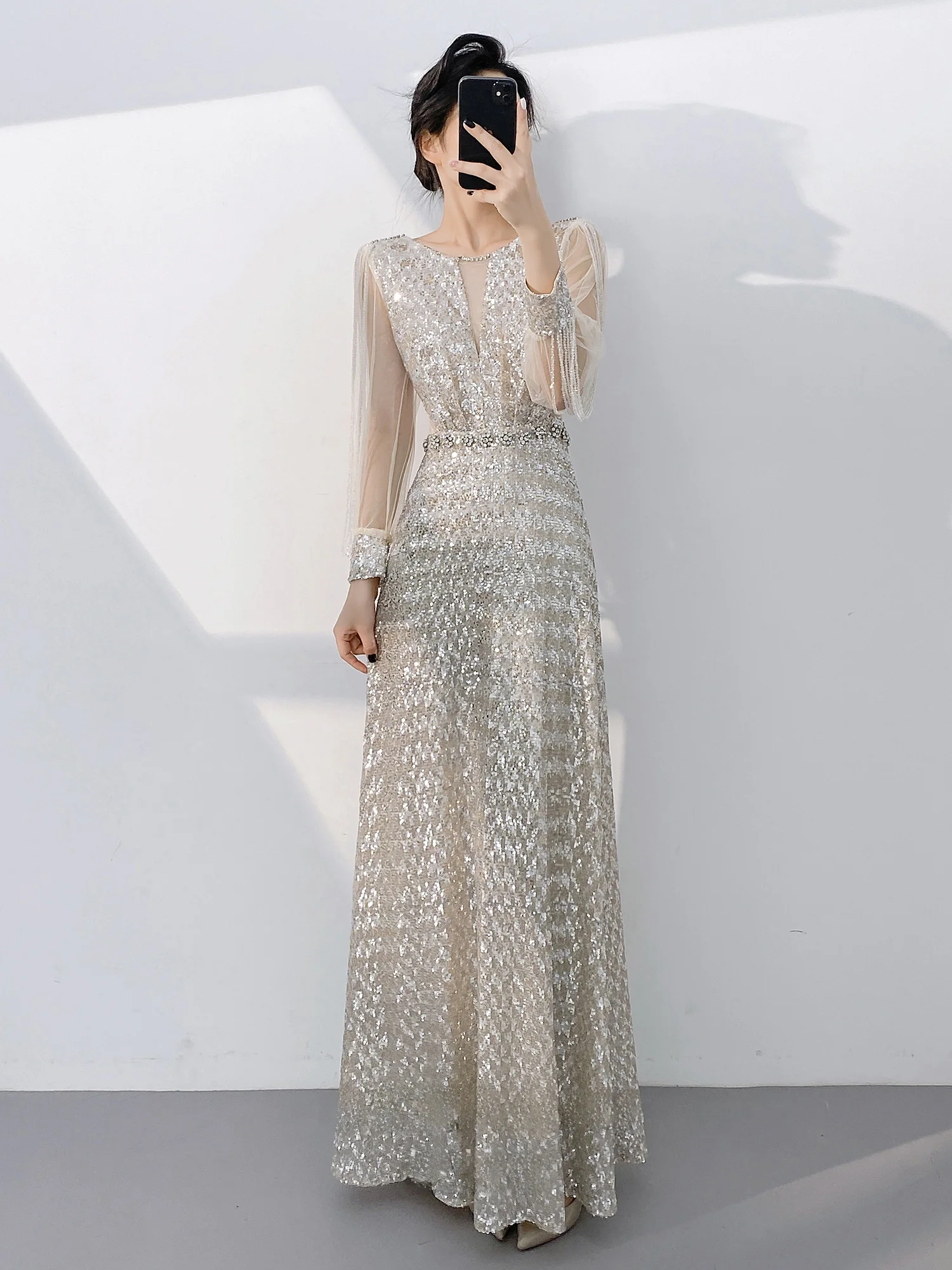 

Ele Evening Gown Women's New 2026 High-End Sensation Par Adult Ceremony Host Year End Silver Sequin Skirt