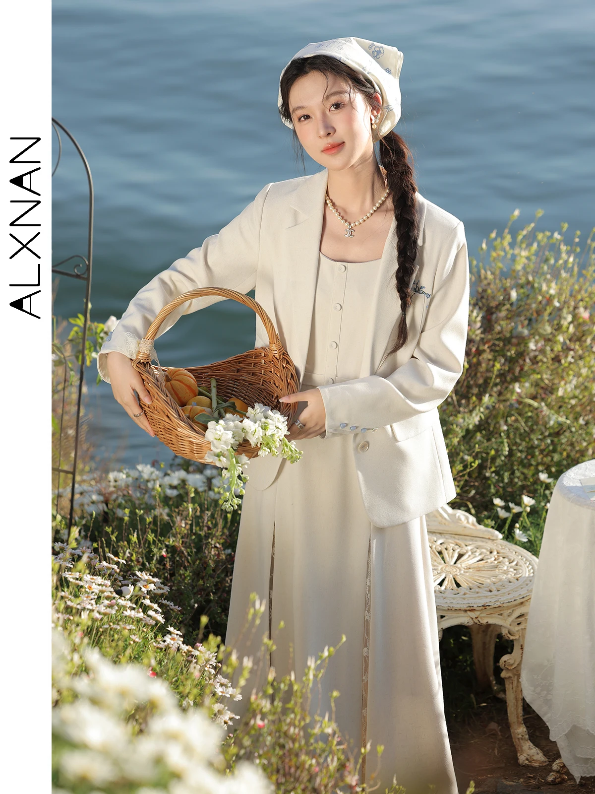 

ALXNAN Women's Blazers Loose-fit Elegant Suit Jacket Autumn French-style Chic Embroidery Female Long Sleeve Outerwear L529220